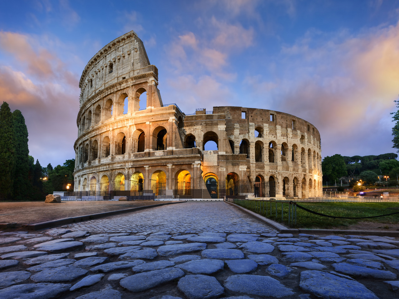 colosseum rome dusk 1