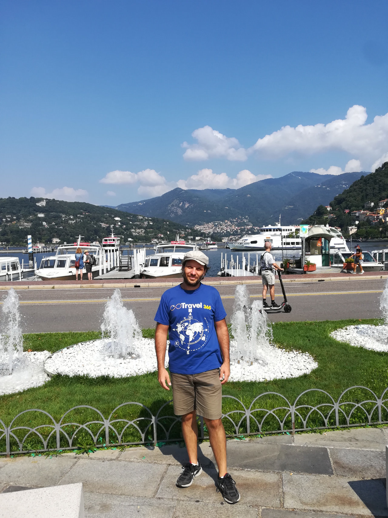 como piazza cavour imbarcadero lago