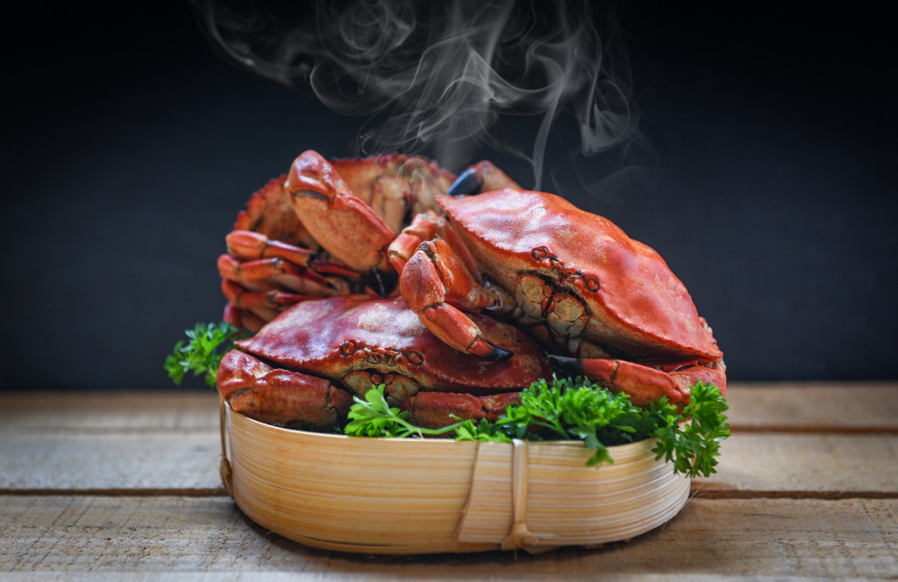 cooked crab steamer dark