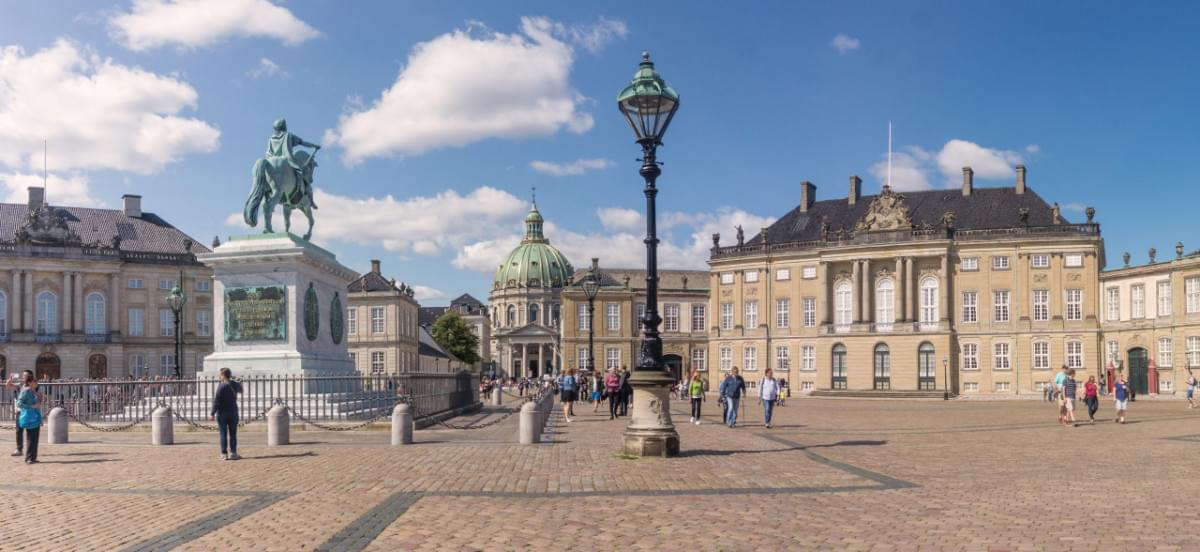 copenhagen denmark august 23 2017 amalienborg is home danish royal family monument king frederick v