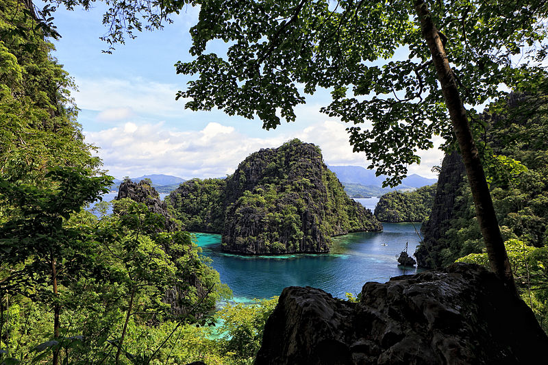 coron kayangan lake