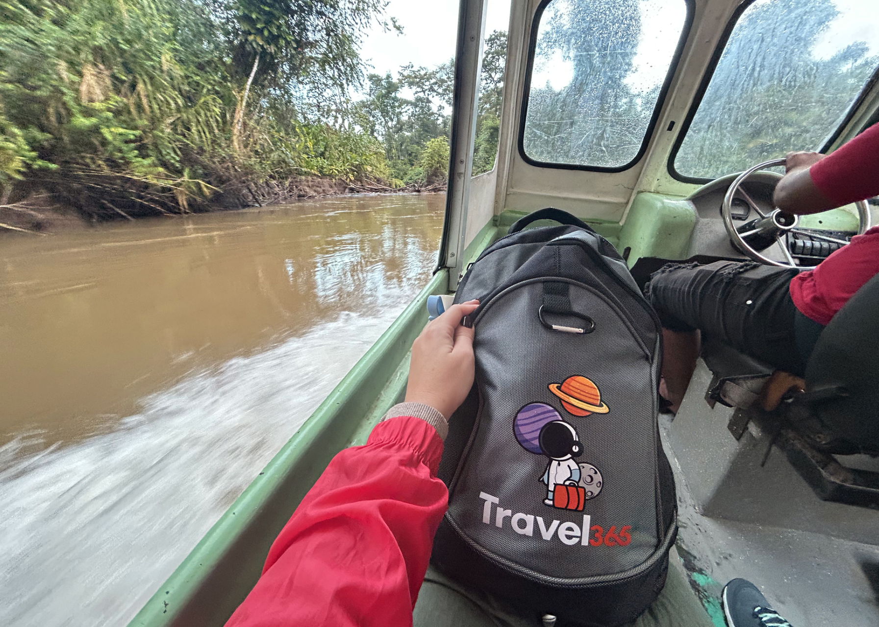 costa rica tortuguero barca