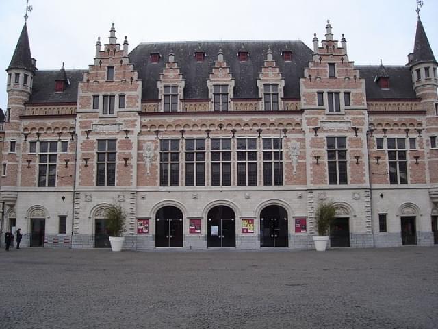 courtrai schouwburg