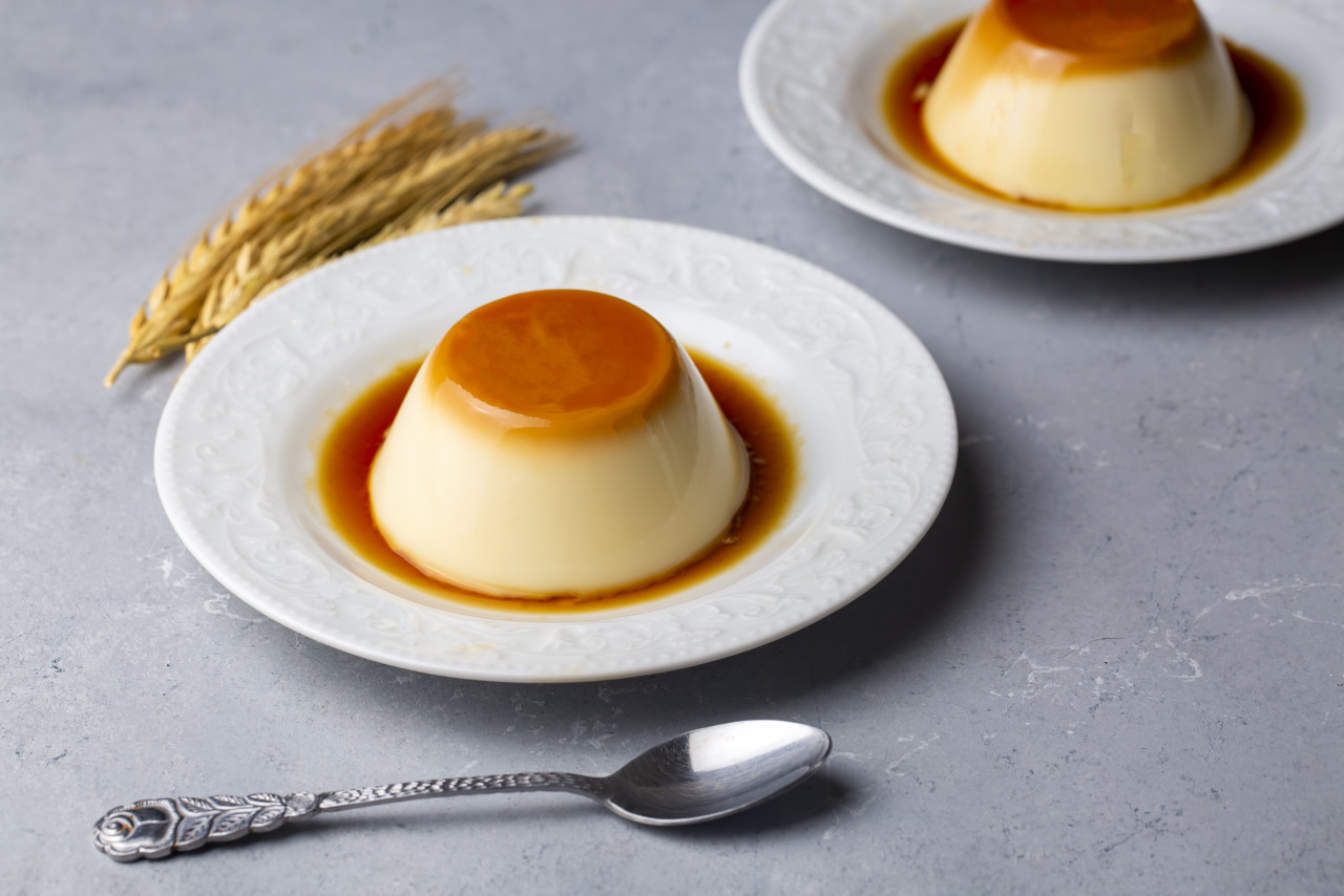 cream caramel pudding with caramel sauce plate