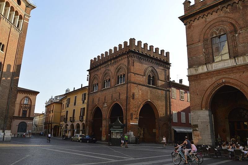 cremona loggia dei militi