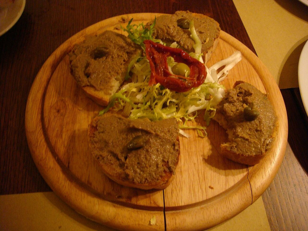 crostini toscani cortona - foto di schellack at english wikipedia