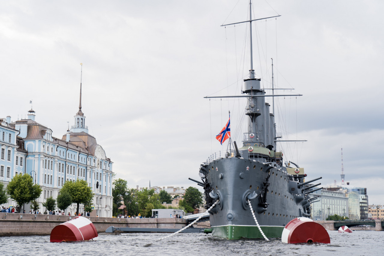 cruiser aurora museum complex historic center city