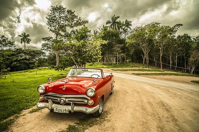 cuba oldtimer vecchia auto foresta