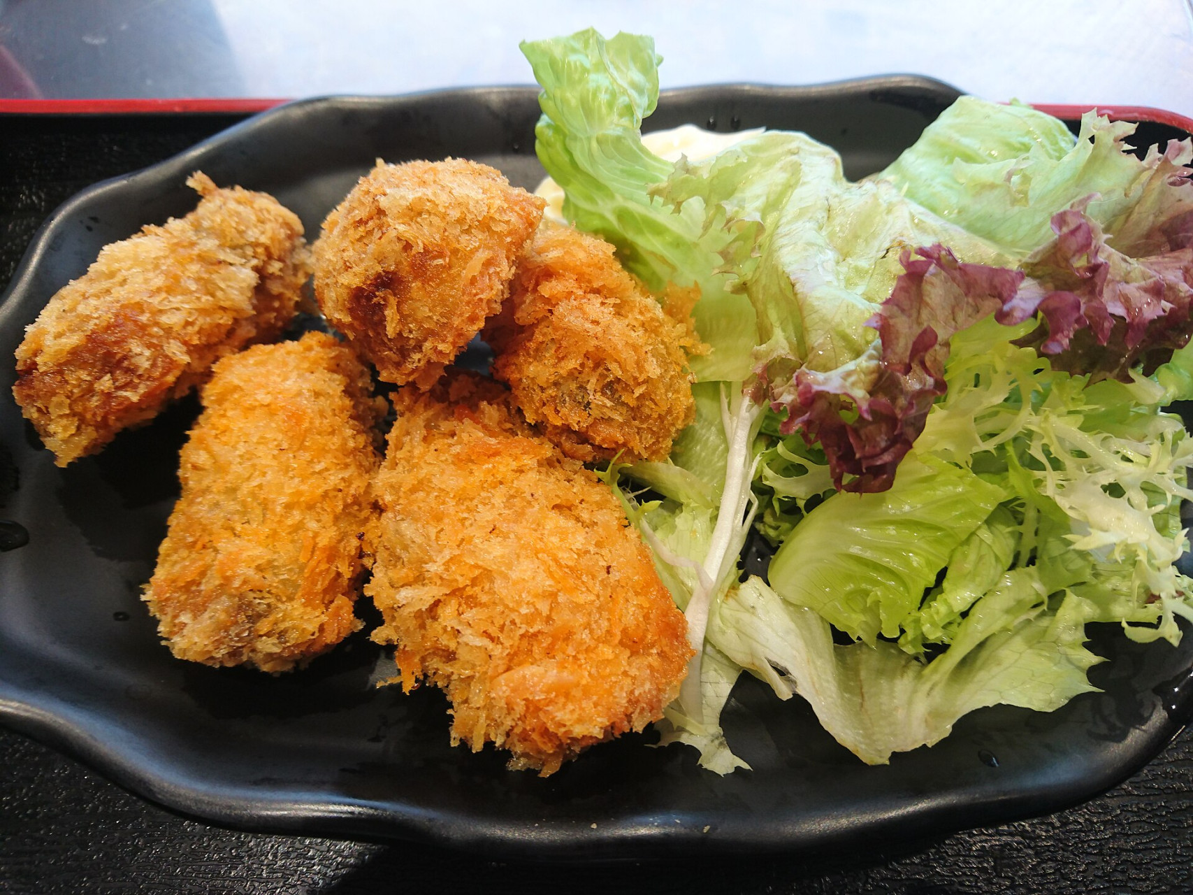 cutletoysterwithgreensalad