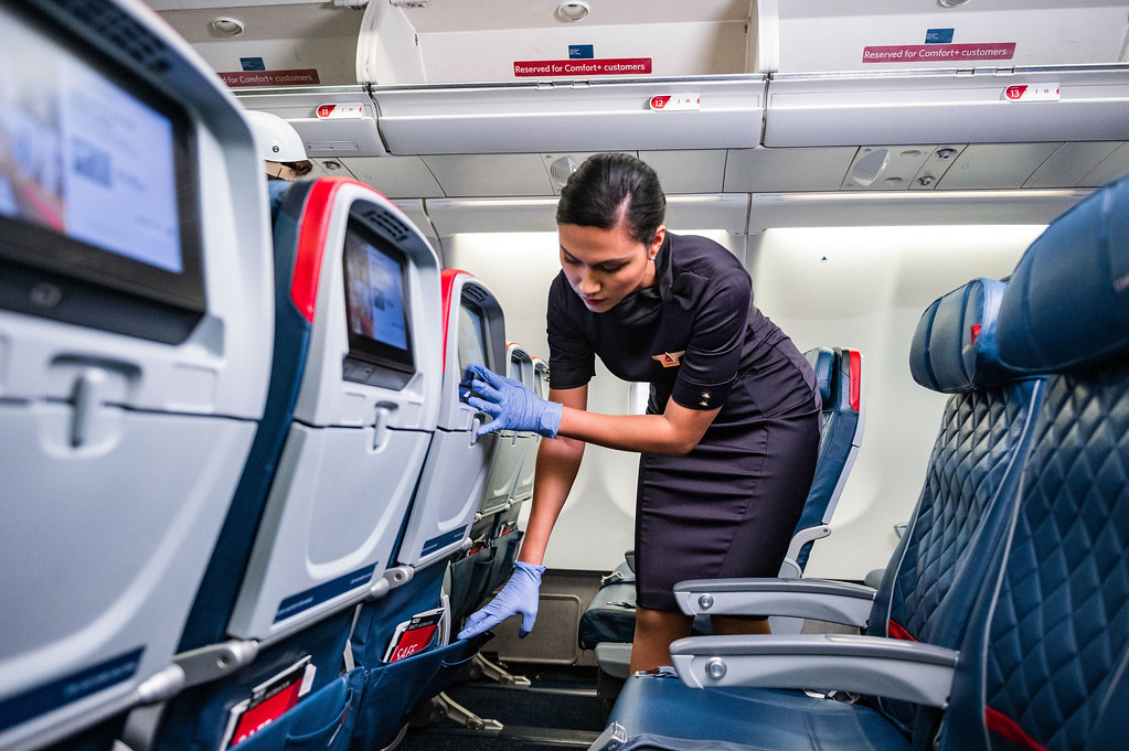 delta aircraft cleaning