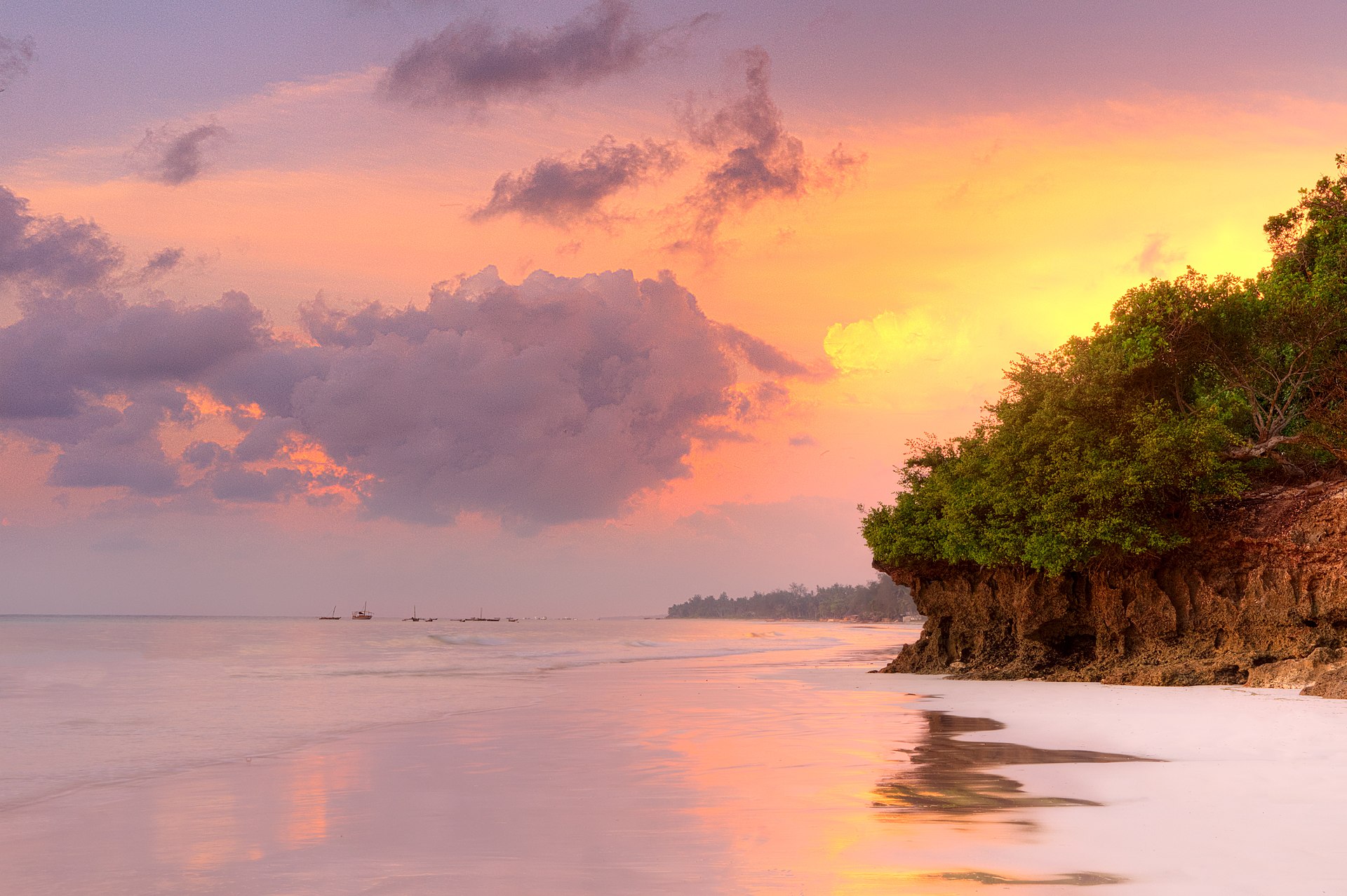 diani beach sunrise kenya
