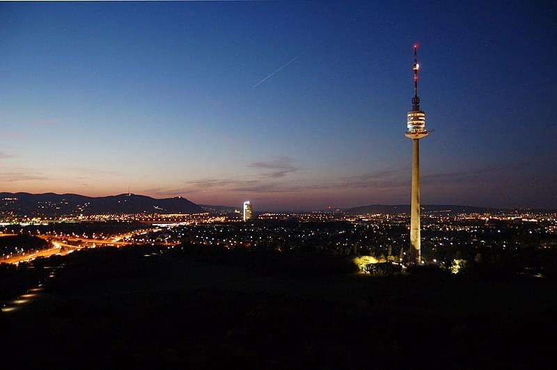 donauturm nacht 1