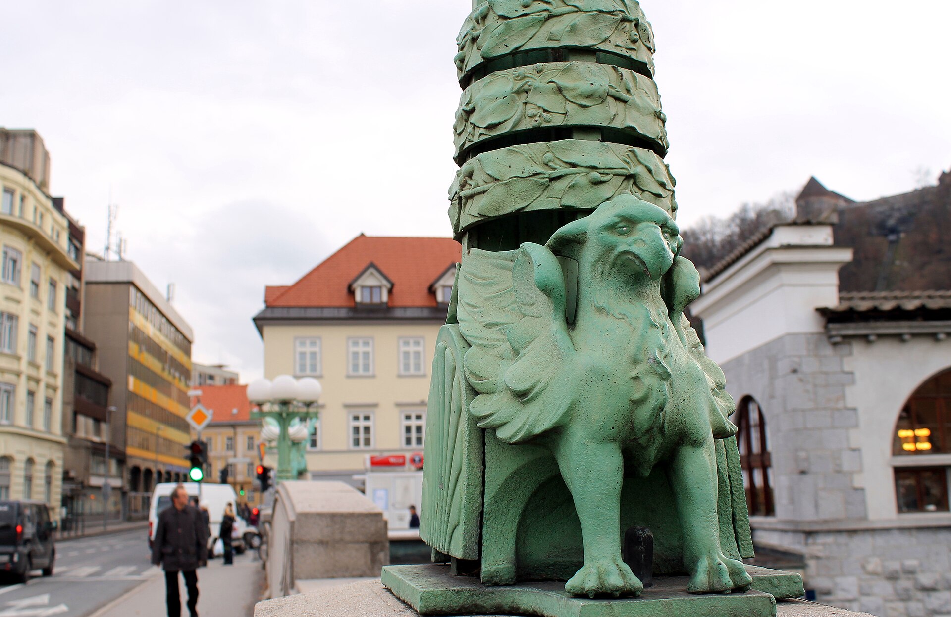 Statua del drago sul Ponte dei Draghi di Lubiana