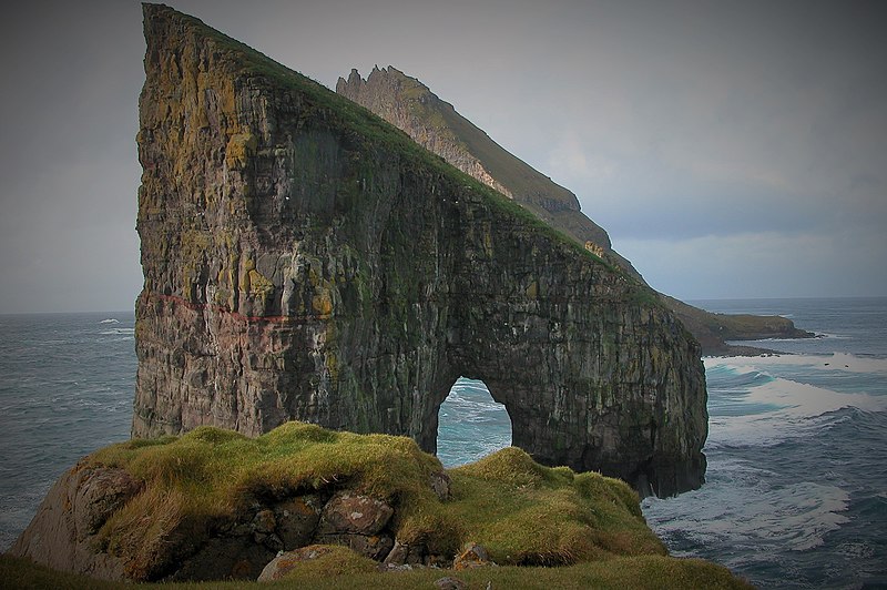 drangarnir vagar faroeislands