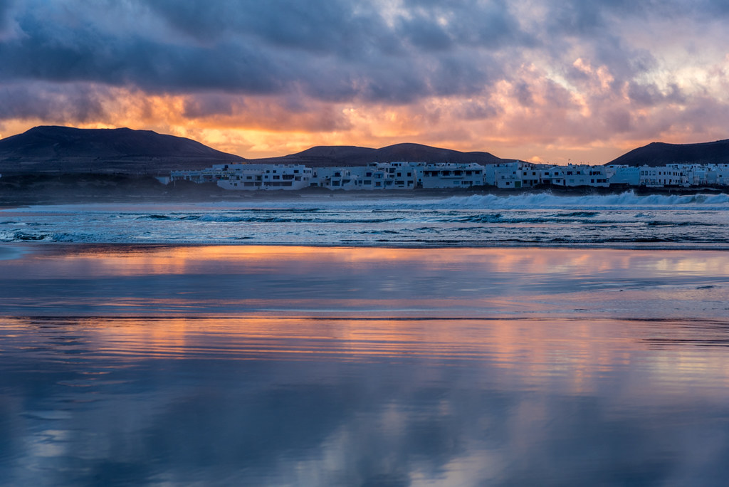 Tramonto a Famara, una delle spiagge più belle di Lanzarote