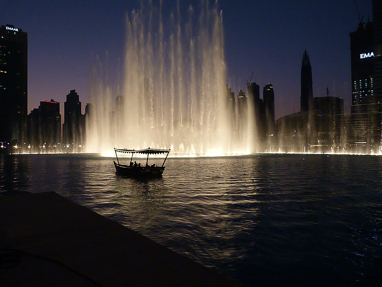 dubai fountains