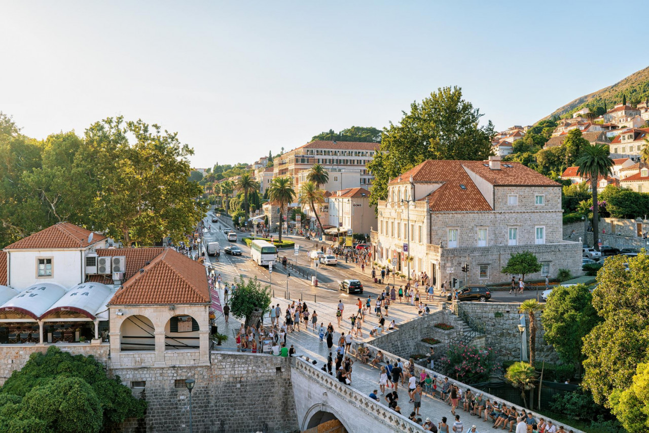 dubrovnik croatia august 19 2016 street with people dubrovnik city center croatia people background