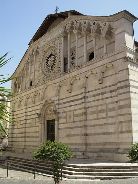 duomo santa anrea carrara