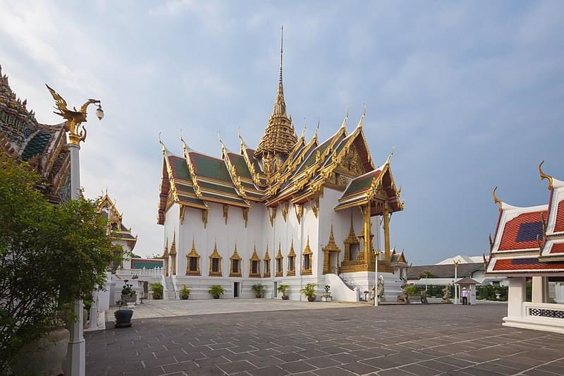 dusit maha prasat bangkok