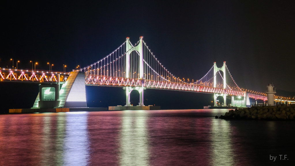 e i e e i e night scape of the grand gwangan bridge busan