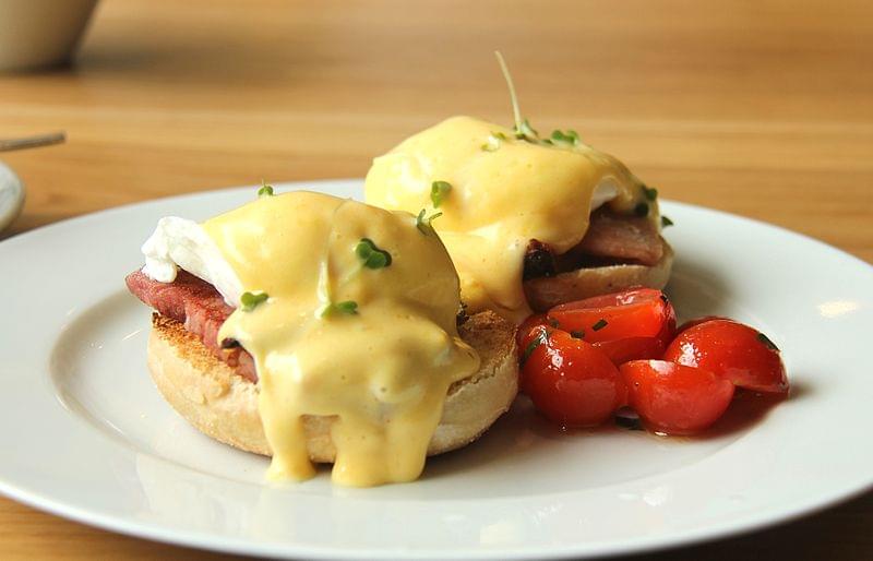 Uova alla benedict