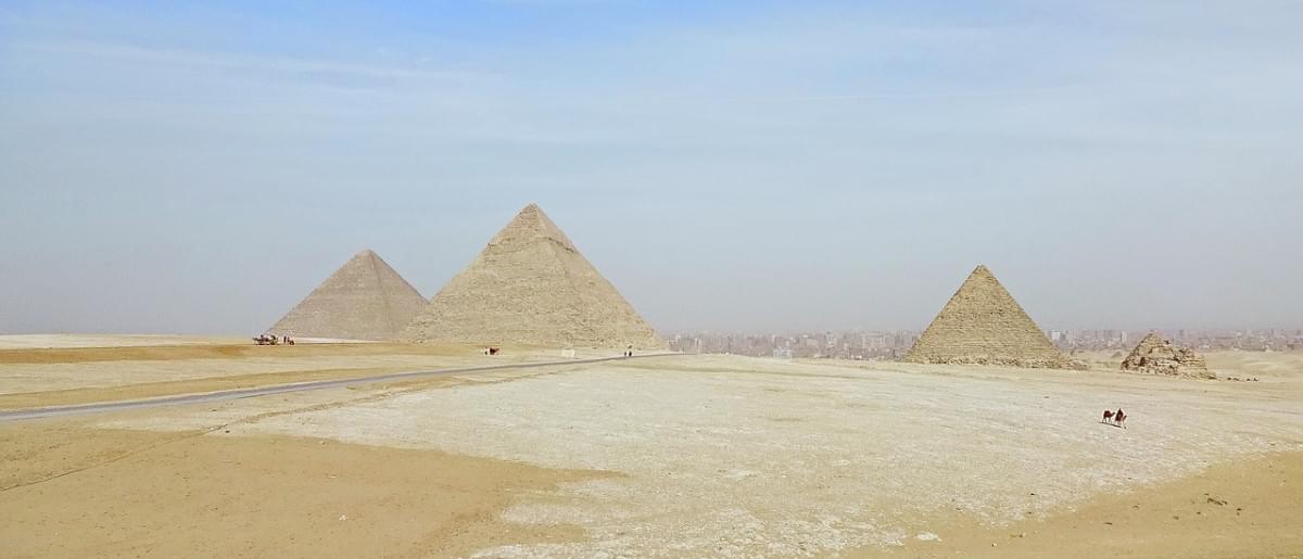 egitto giza deserto piramidi 1