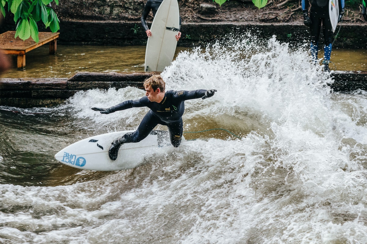 eisbach monaco englisher garten