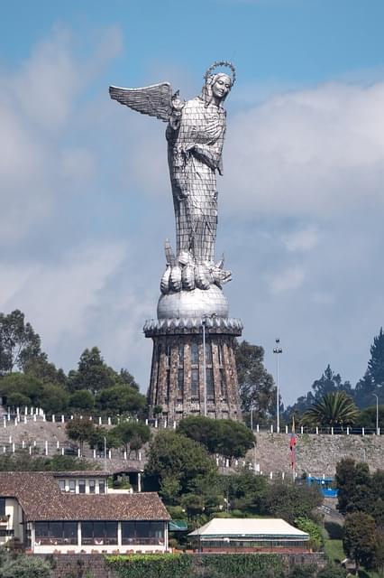 Vergine del Panecillo quito