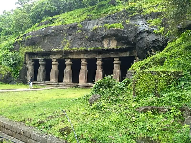 elephanta caves entrance