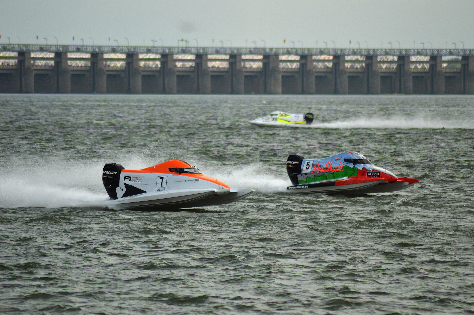 emiratesracingandabudhabiteam sboats f1h2oamaravathi