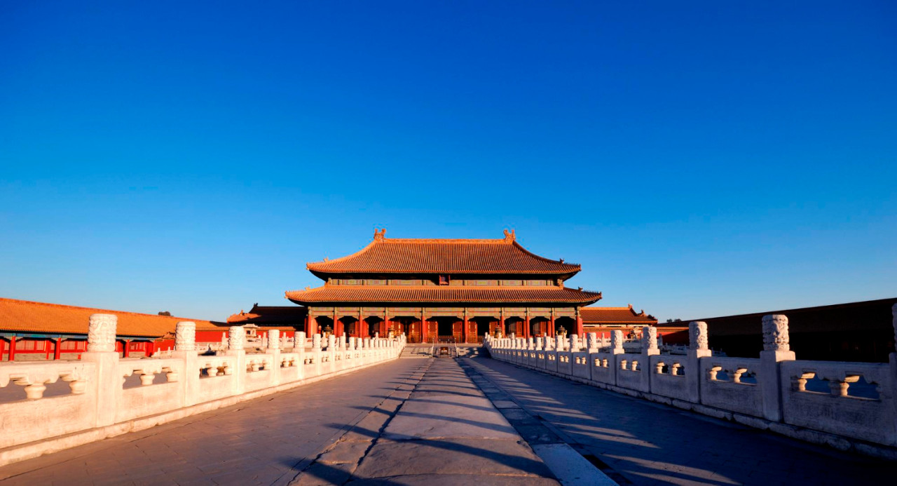 enchanting forbidden city beijing early morning sunlight