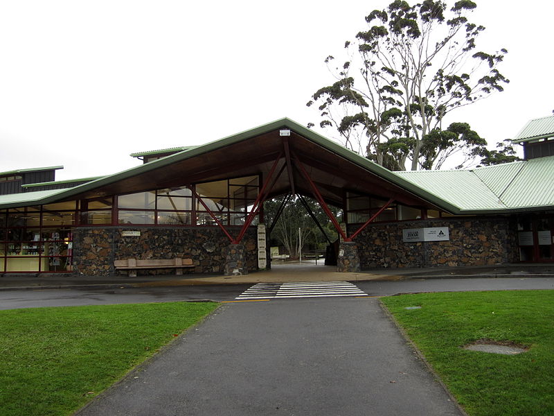 entrance to auckland zoo