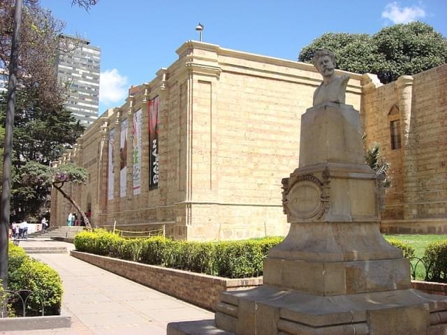 entrata del museo nacional bogota colombia