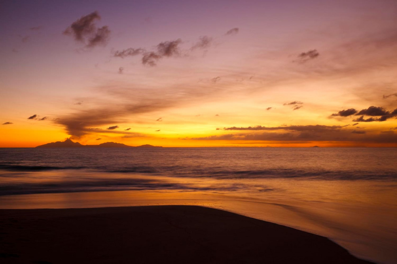 eruzione vulcanica dei caraibi tramonto antigua