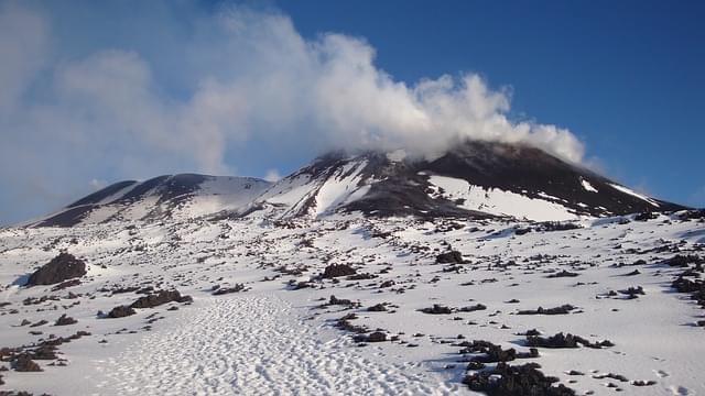 etna innevato