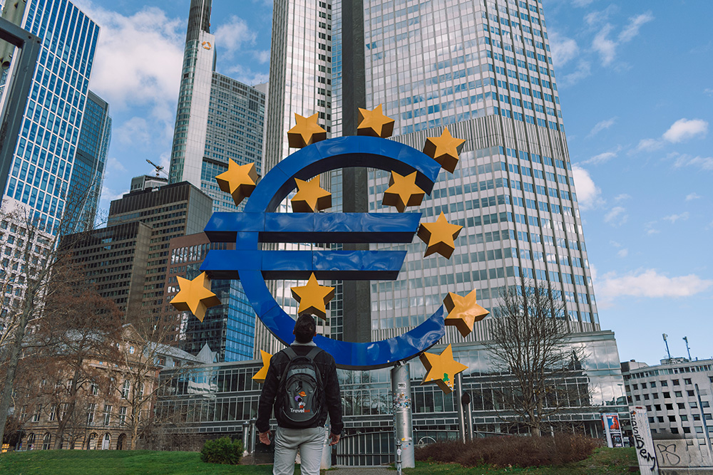 euro monument