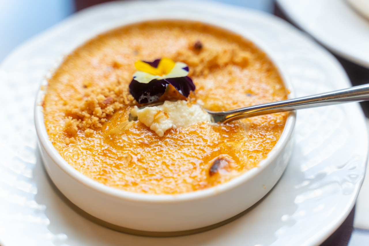 exquisite dessert cream brulee closeup delicious cremada horizontal