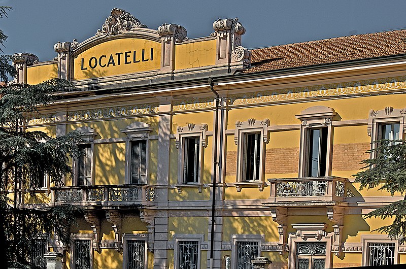 facciata anteriore ex stabilimento locatelli