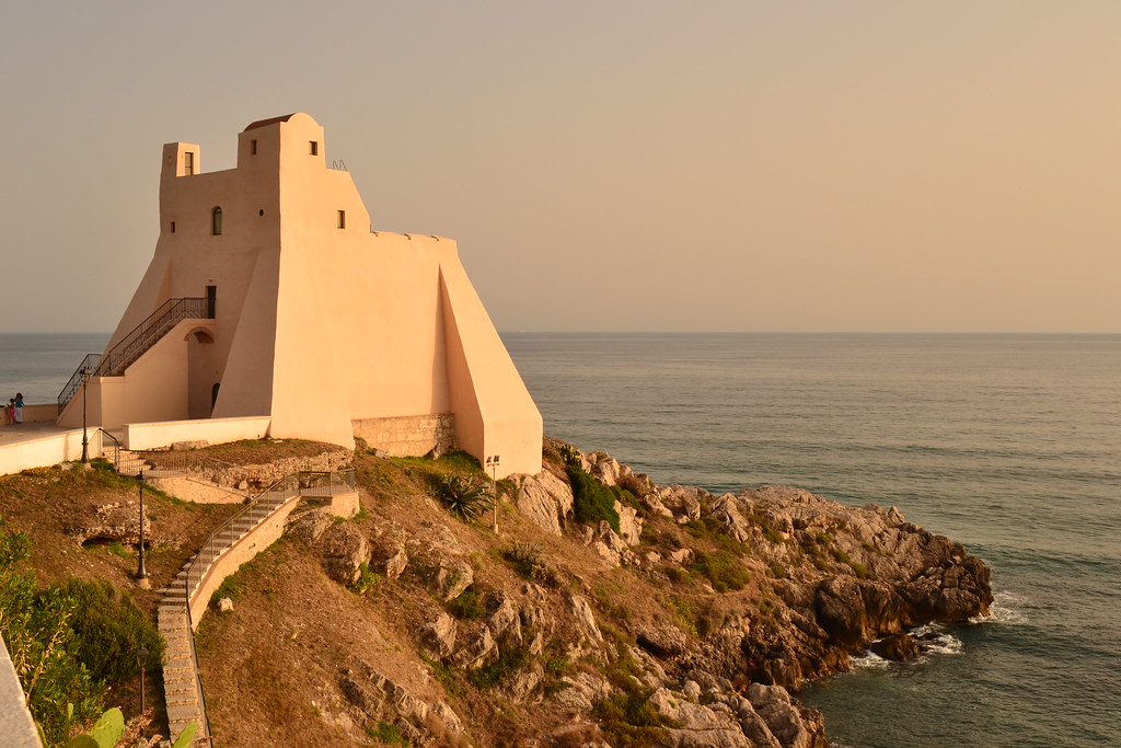 faro di sperlonga torre truglia