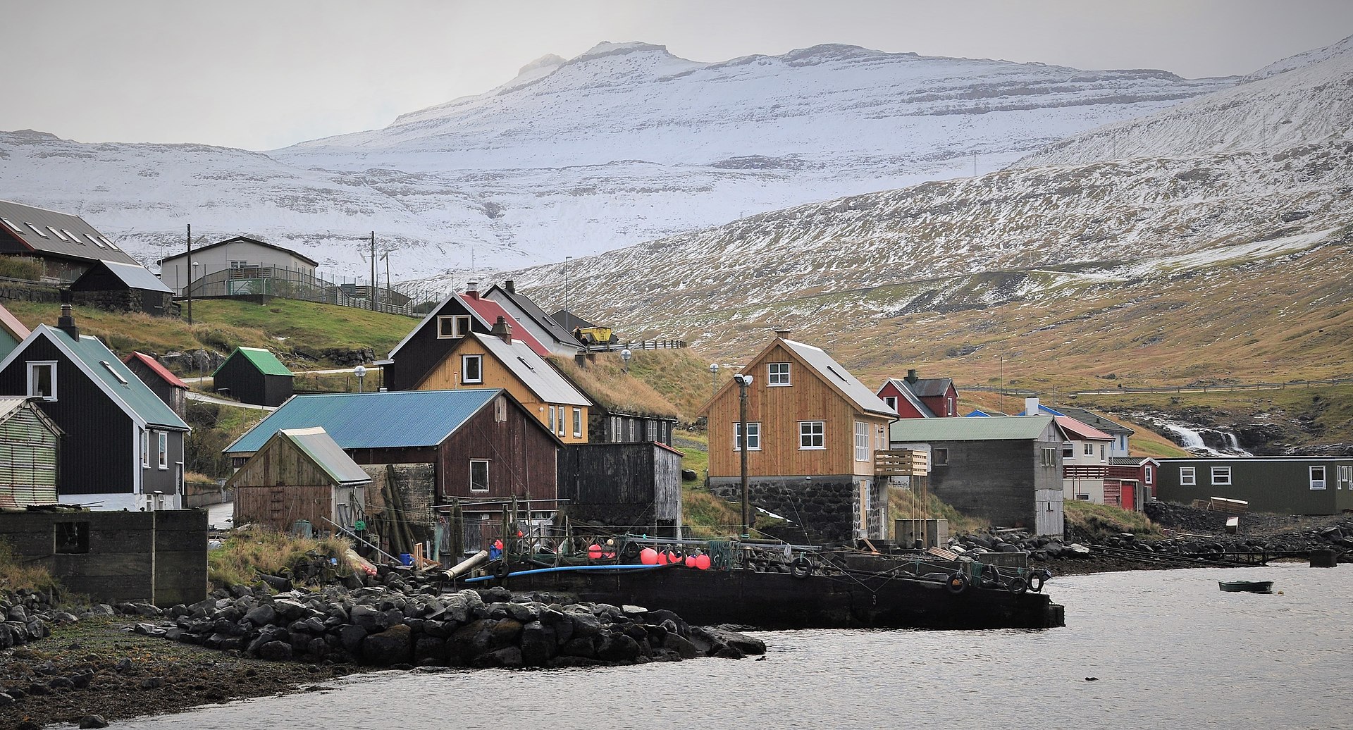 faroe islands eysturoy funningsfjordur 08 waterfront