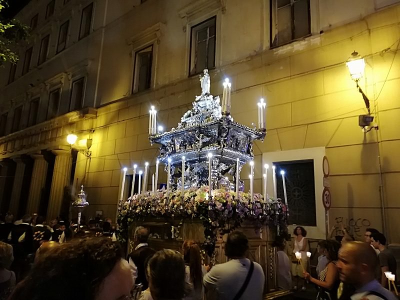 festino santa rosalia carro in processione