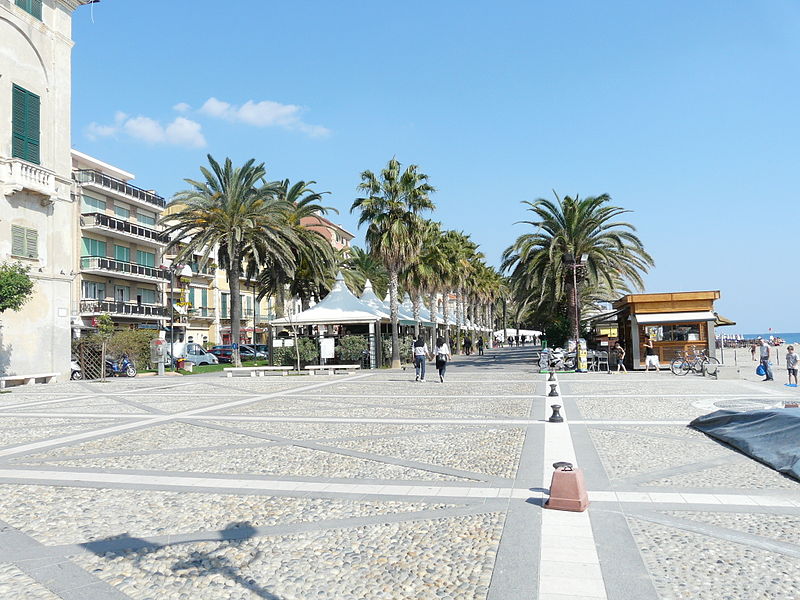 finale ligure lungomare