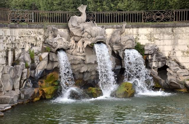 fontana nella reggia di caserta