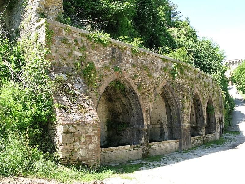 fonti medievali di san gimignano