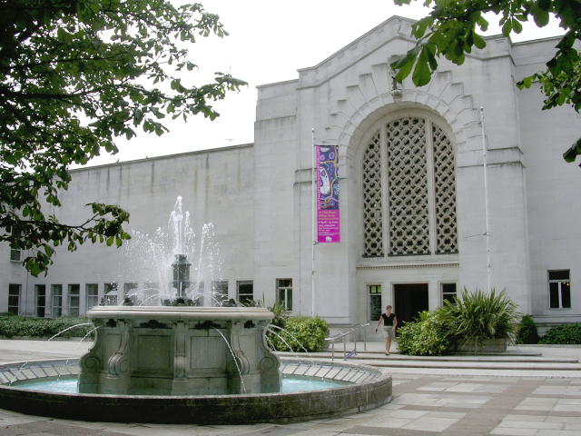 fountain and entrance to central library and art gallery southampton civic centre geograph org uk 25185