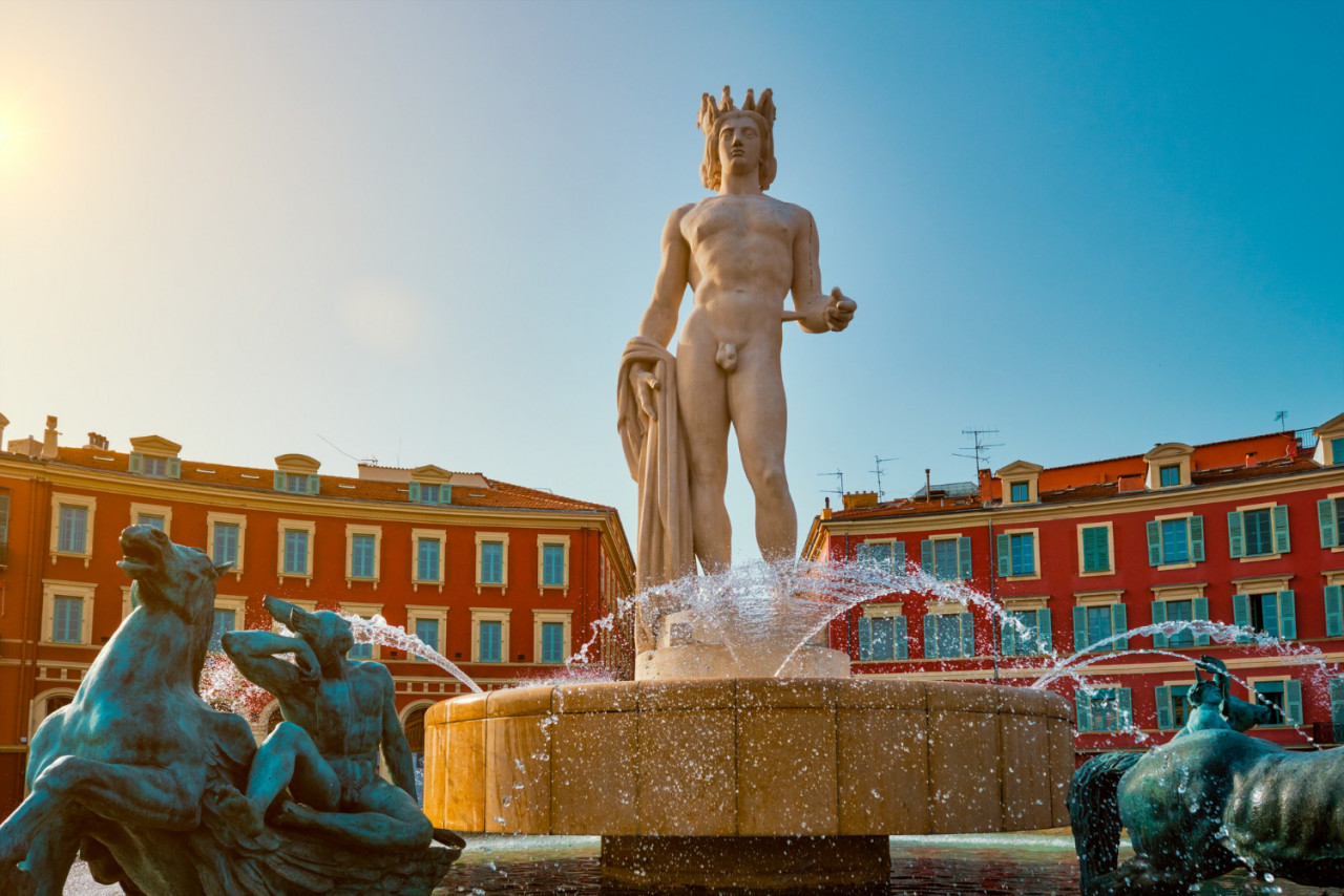 fountain du soleil place massena nice france