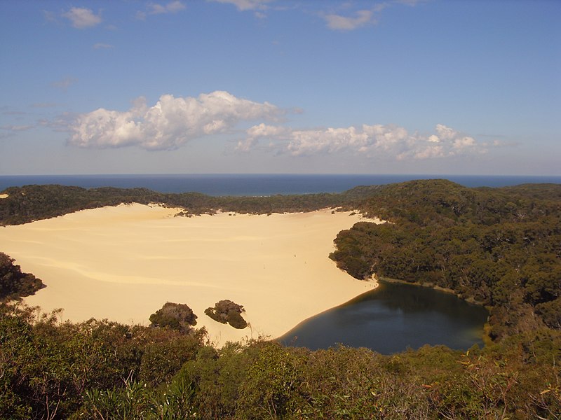 fraser island lake wobi