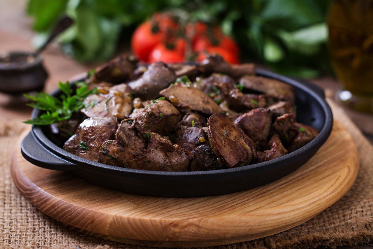 fried chicken liver with onions herbs