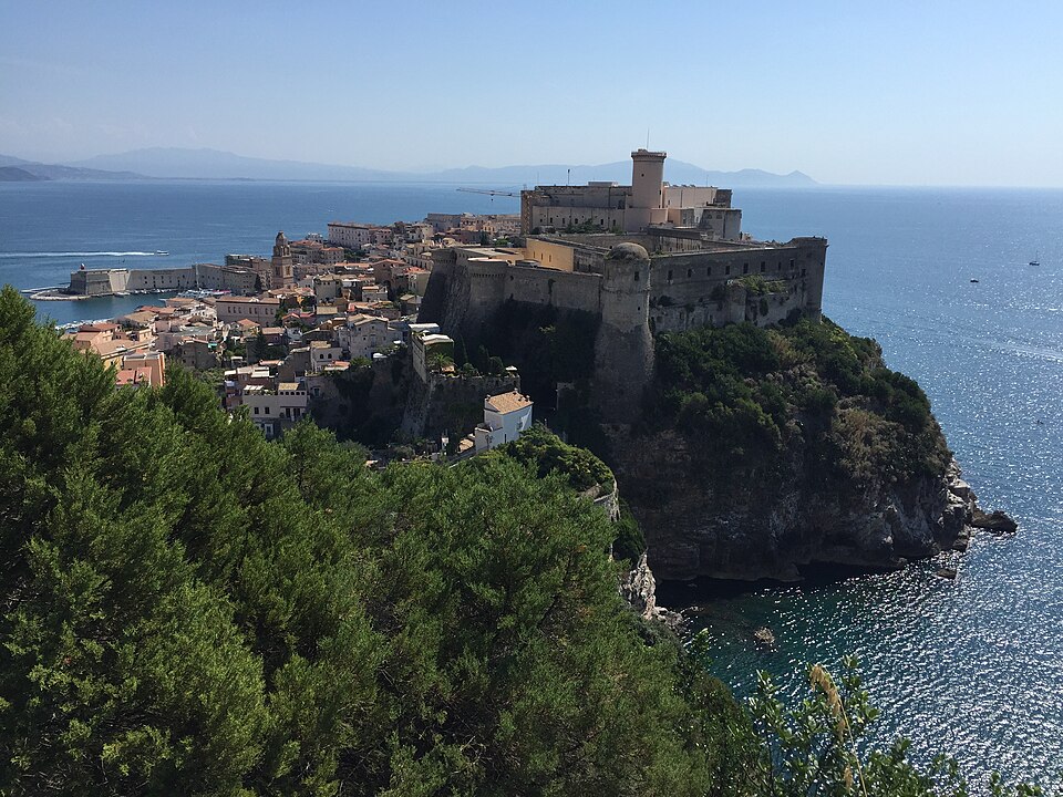 gaeta castello angioino da monte orlando