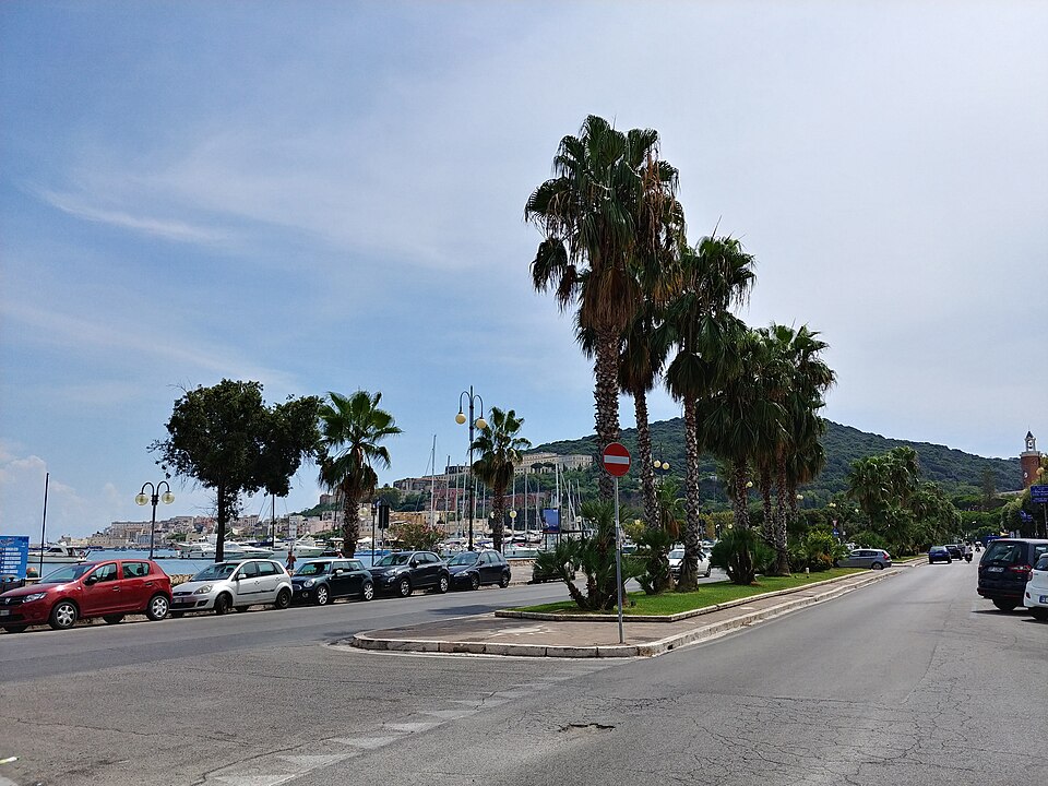 gaeta lungomare giovanni caboto presso piazza mare all arco